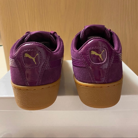 Brand New PUMA Suede Sneakers - Picture 5 of 8